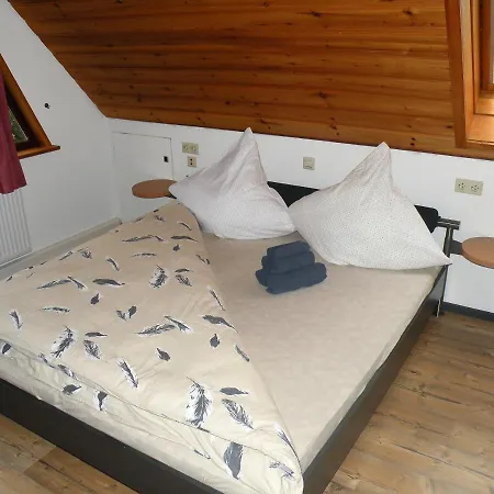 Schone Helle Ferienwohnung Im Schonen Alten Haus Accommodatie bij particulieren